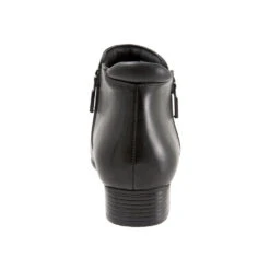 Trotters Major Black Leather (Women's) 13 Trotters Major Black Leather (Women's) -Fashion Shoe Sale Shop black 5 4b6f5b56 7265 4e3d 92f4 345c84ead702