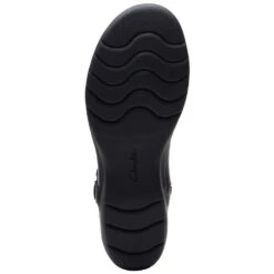 Clarks Cheyn Lindie Boot Black Leather (Women's) -Fashion Shoe Sale Shop black 7 ea4589ad 1cd8 421f b3da 1fe478ed06b9